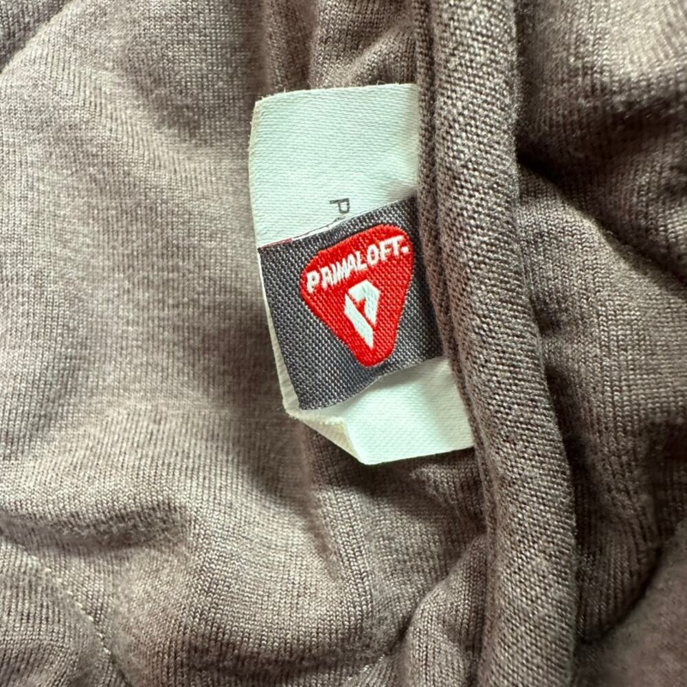 VUORI Quilted Halo Insulated Primaloft Jacket in Hazel Heather, Size M - Picture 7 of 8